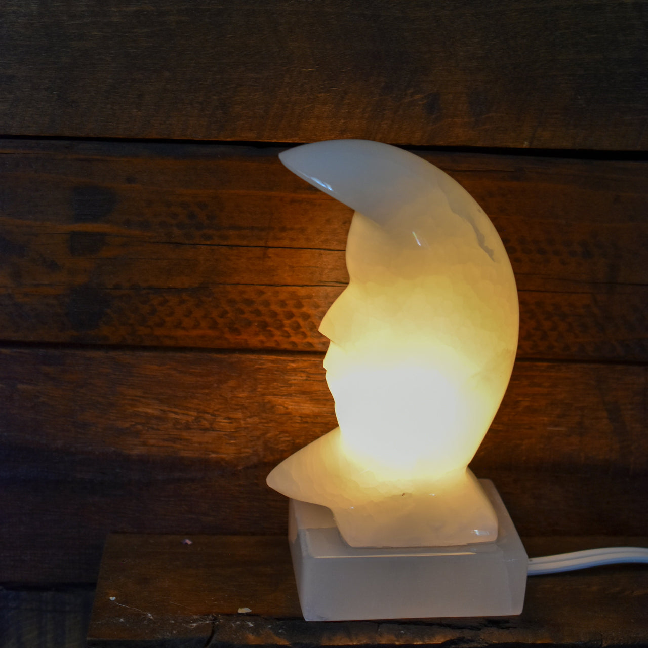 White Onyx Crescent Moon Lamp